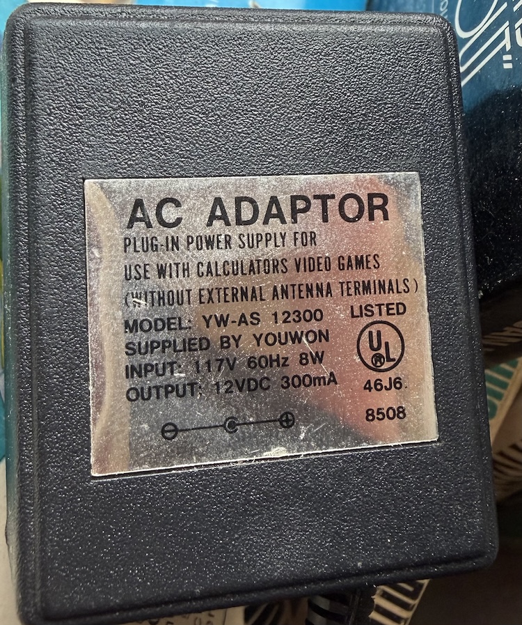 TV Genie TR-200 DC adapter